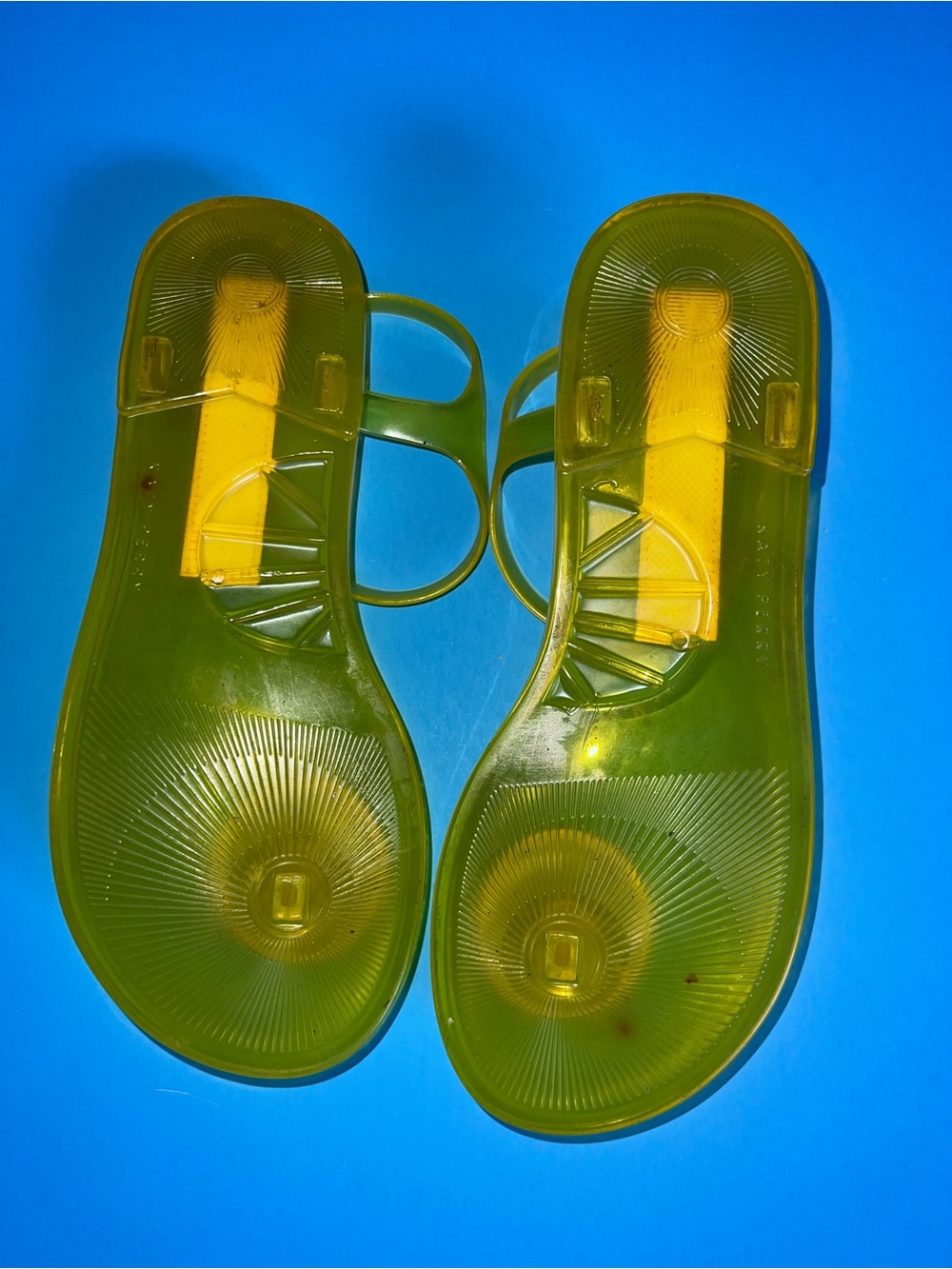 Katy Perry The Geli sandals in yellow Lemon Charm on toe strap - Picture 3 of 4